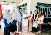 Belajar Kewirausahaan dan Pengenalan Ekonomi Kreatif Berbasis Potensi Lokal, Siswa SMA Raudhatul Jannah Berkunjung ke Rumah Batik Gambir Limapuluh Kota