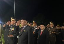 Kapolres 50 Kota Hadiri Apel Kehormatan dan Renungan Suci HUT ke-81 Kemerdekaan RI di TMP Kesuma Bangsa