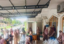 BKMT Masjid Imaduddin Lapai Bagikan 84 Paket Sembako untuk Warga yang Membutuhkan.